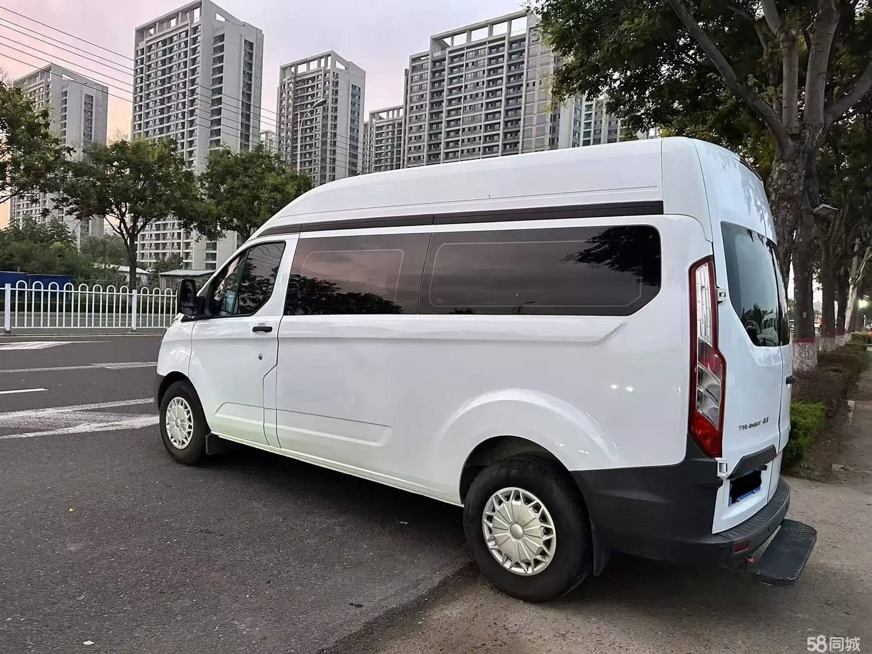Ford Transit 2018 imagen de coche #4