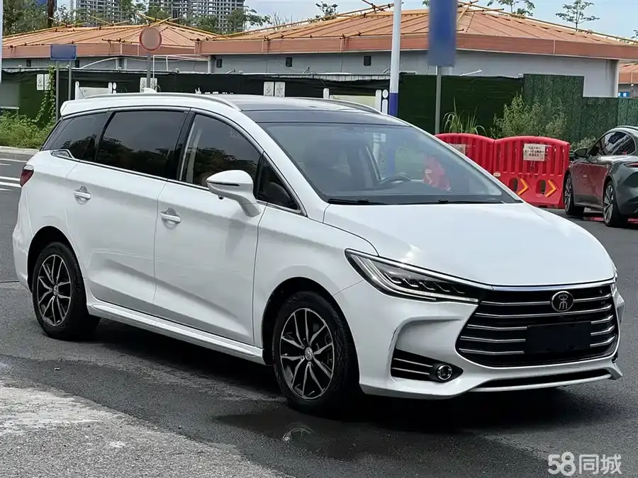 BYD Song MAX 2017 immagine di auto #4