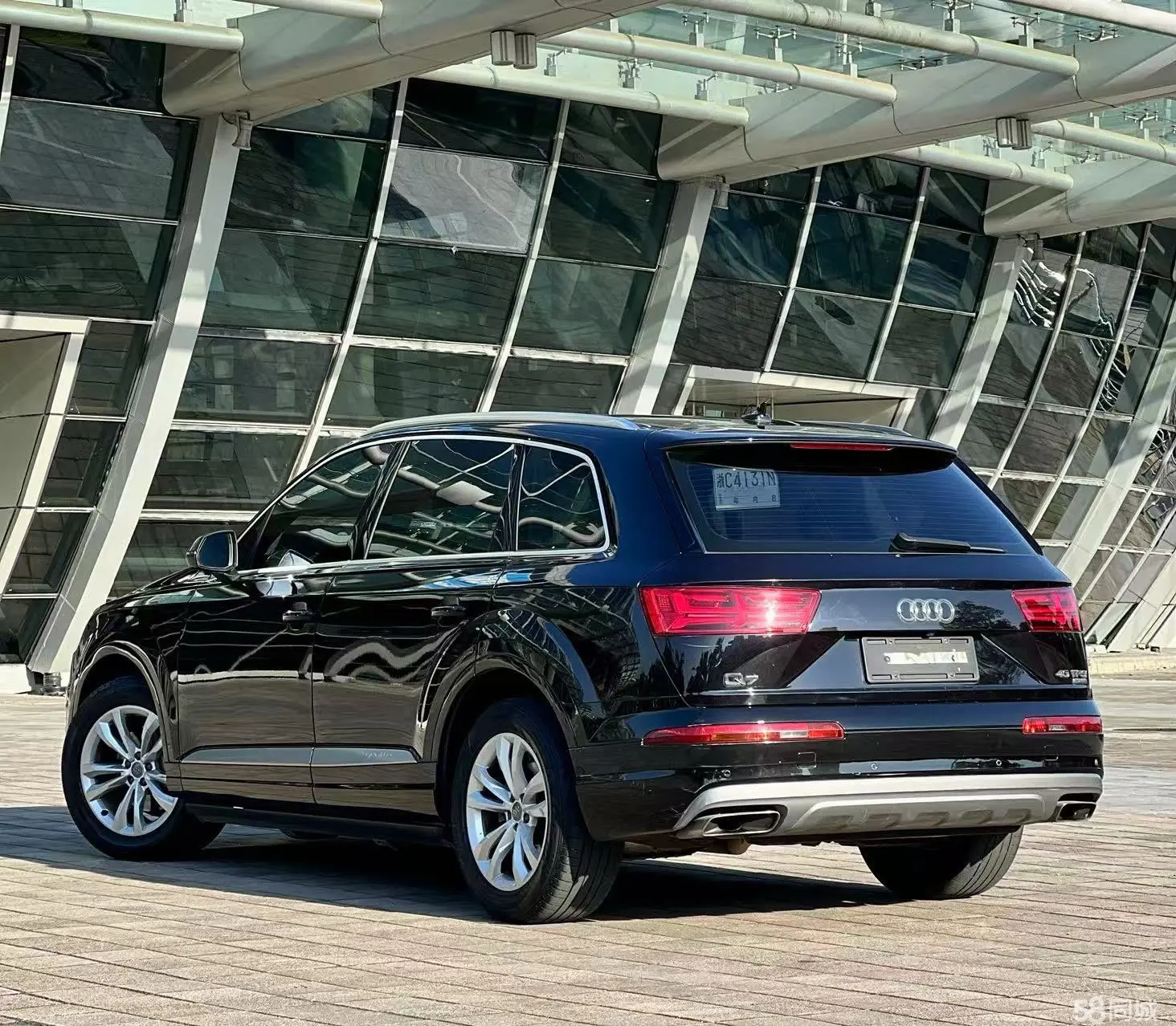 Audi Q7 2018 car image #4