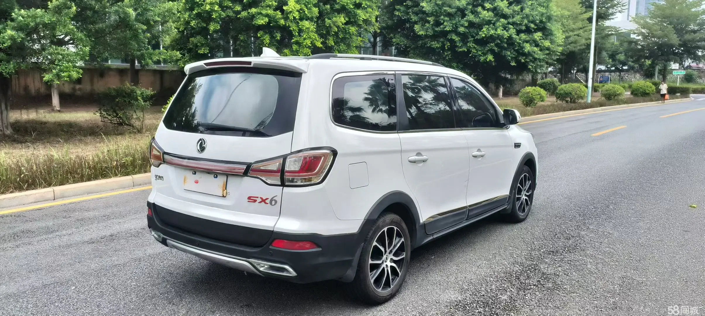 Forthing SX6 2018 immagine di auto #4