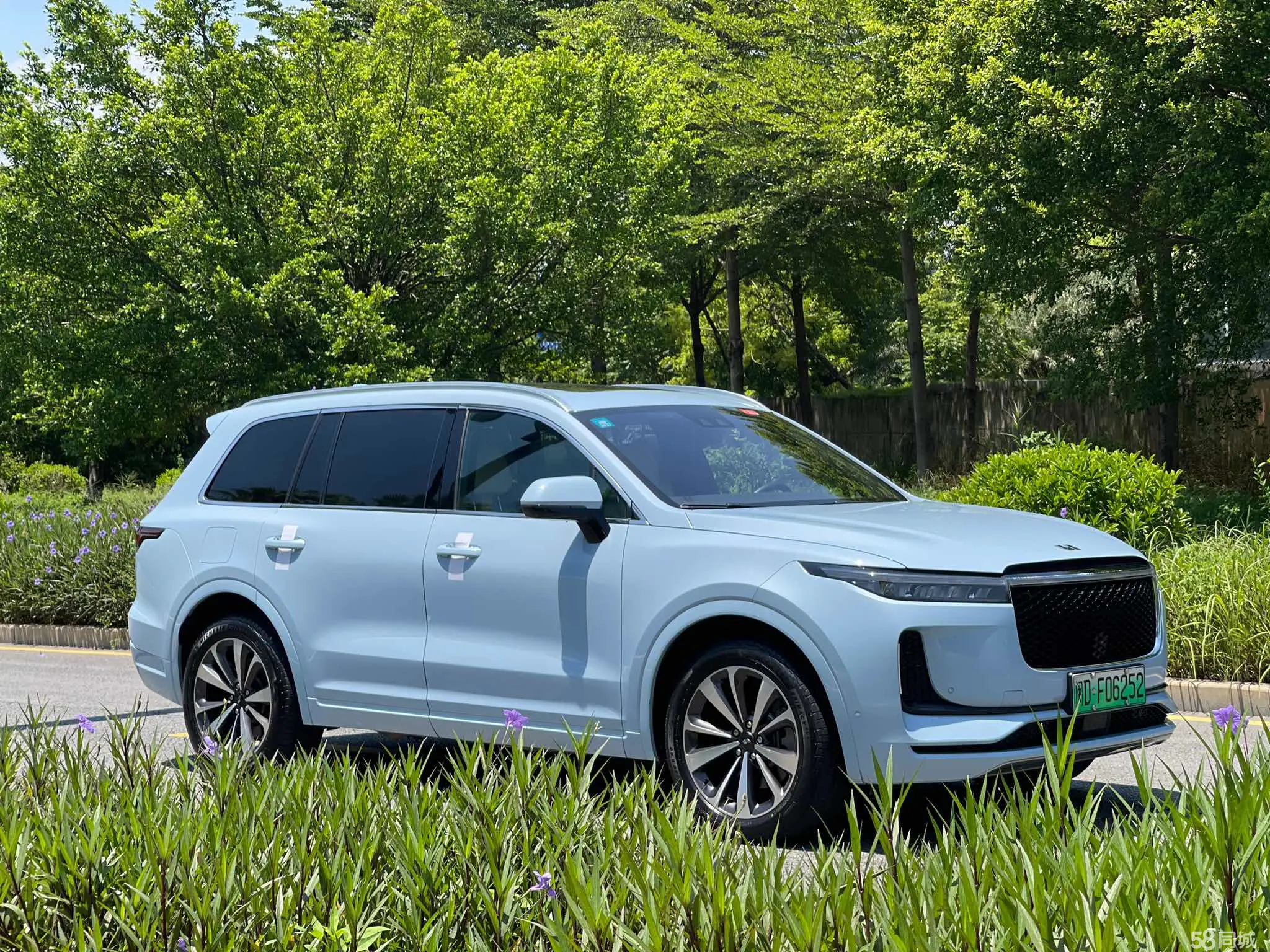 Li i6 2021 immagine di auto #4