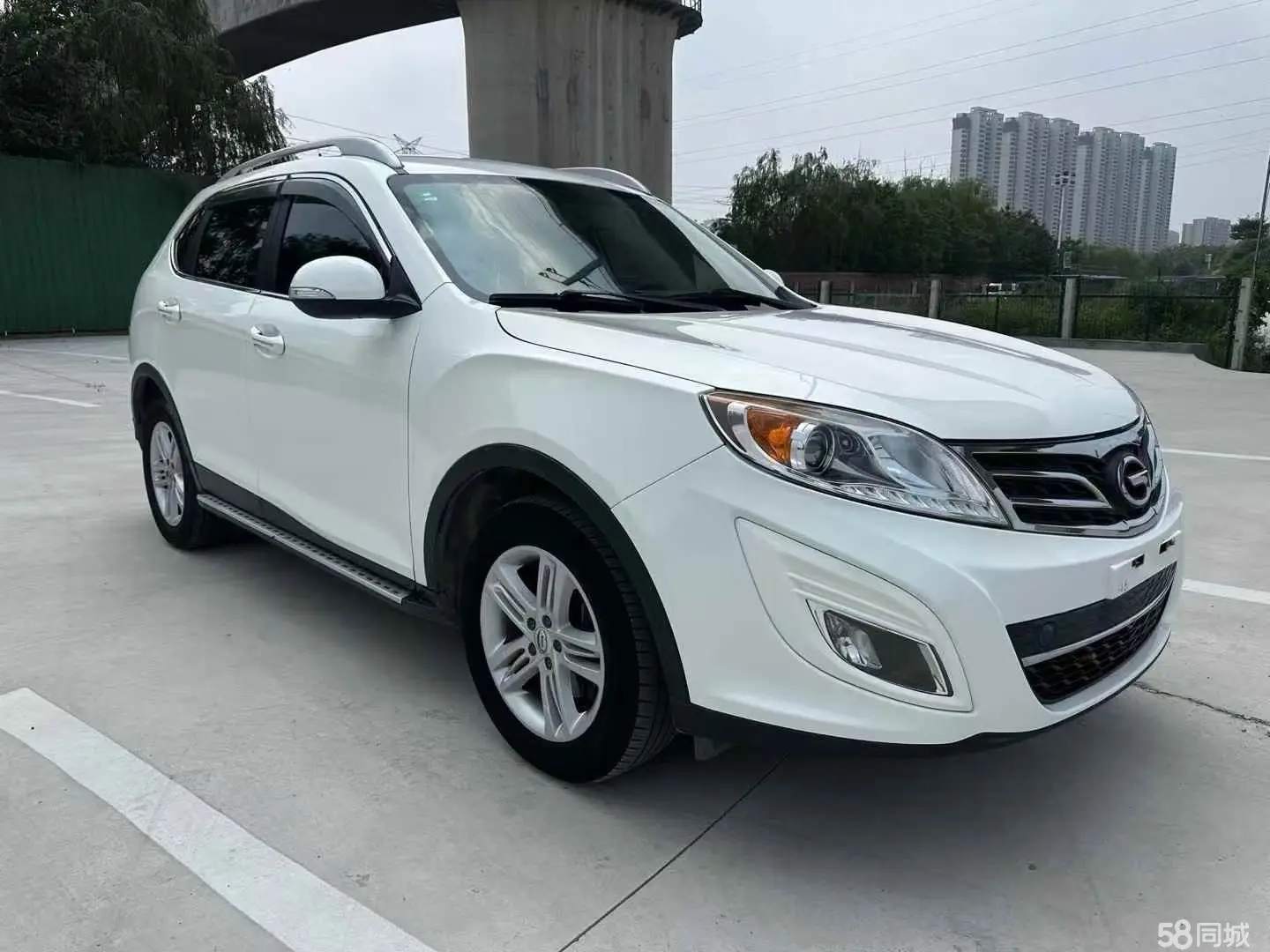 GAC Trumpchi GS5 2014 #4 GAC Trumpchi GS5 2014 car image #4