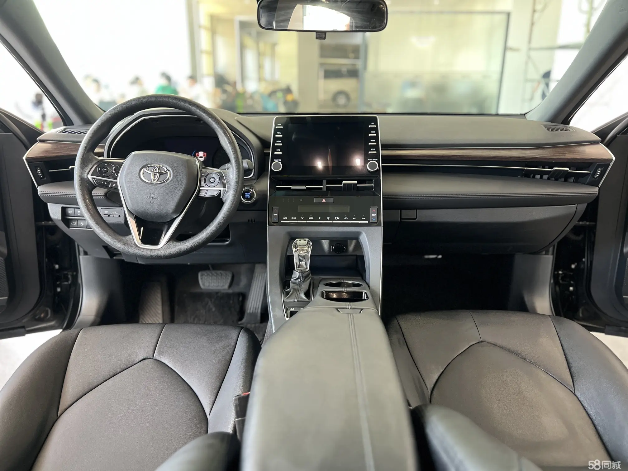 Toyota Avalon 2022 car image #4