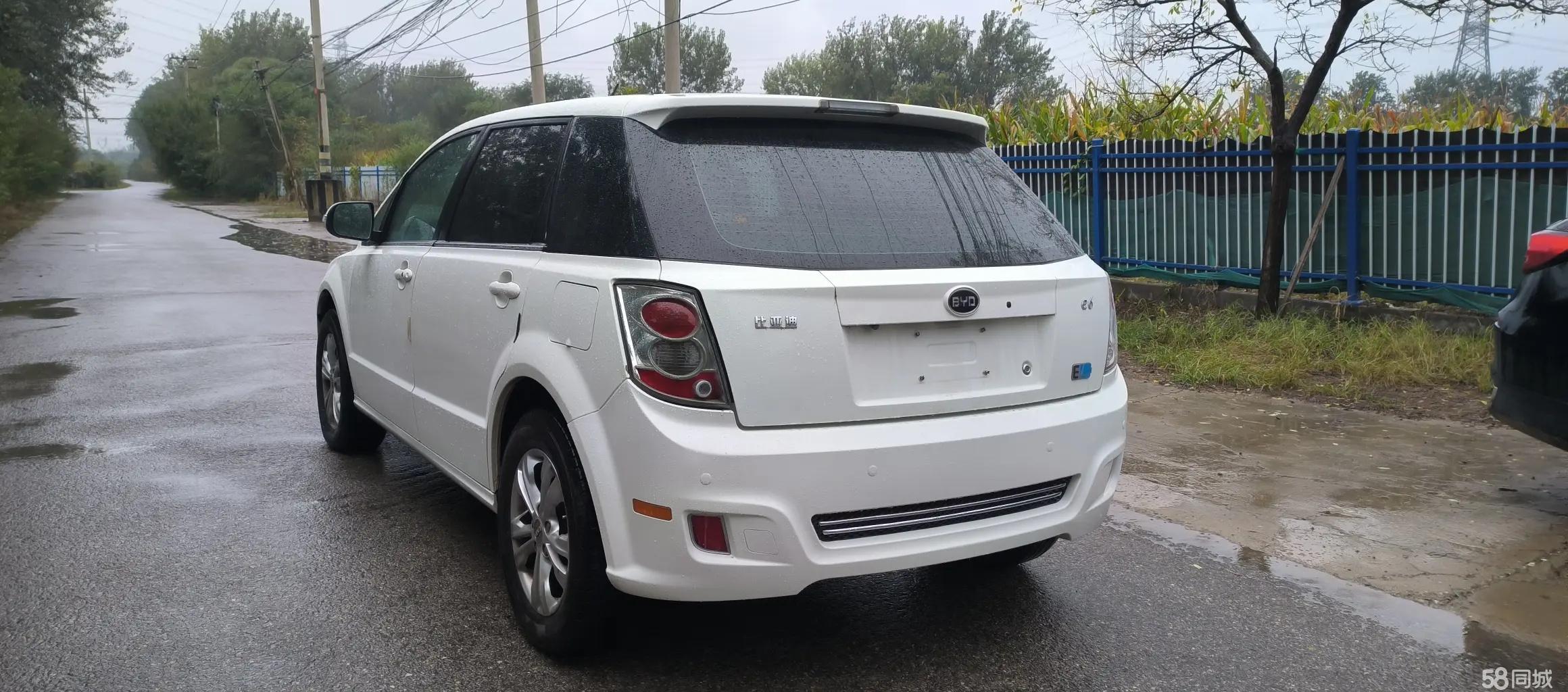 BYD e6 2016 #4 BYD e6 2016 car image #4