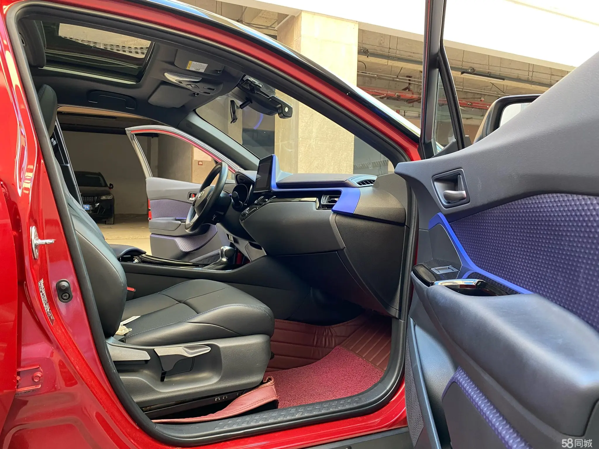 Toyota C-HR 2021 car image #4