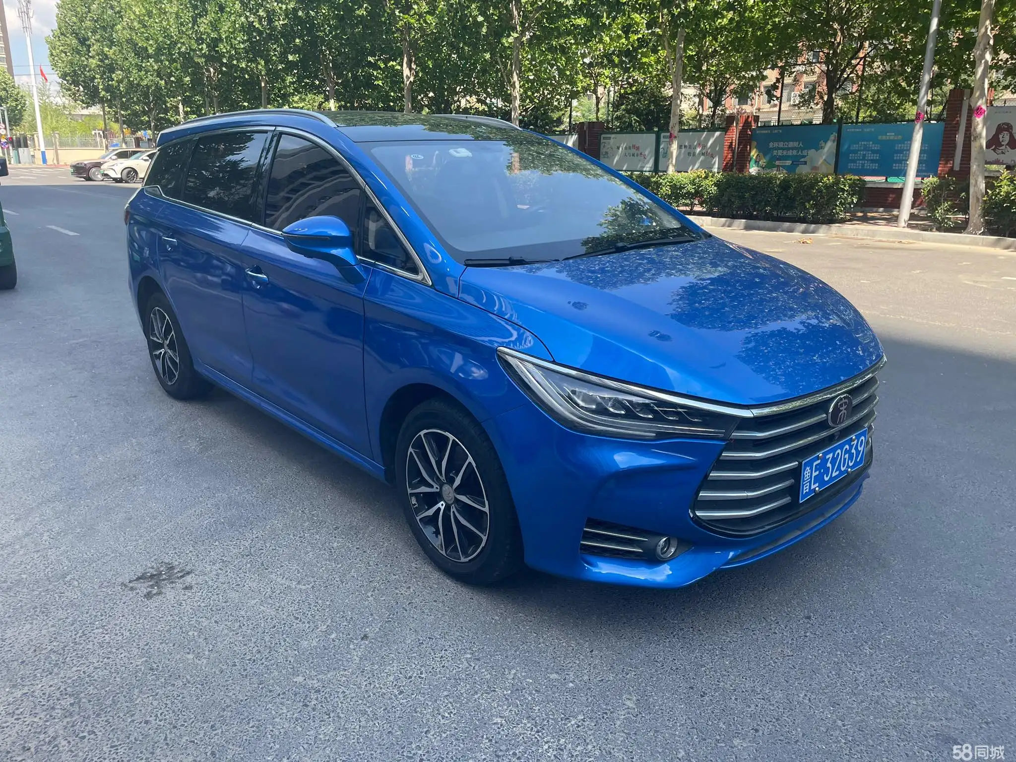 BYD Song MAX 2017 car image #4