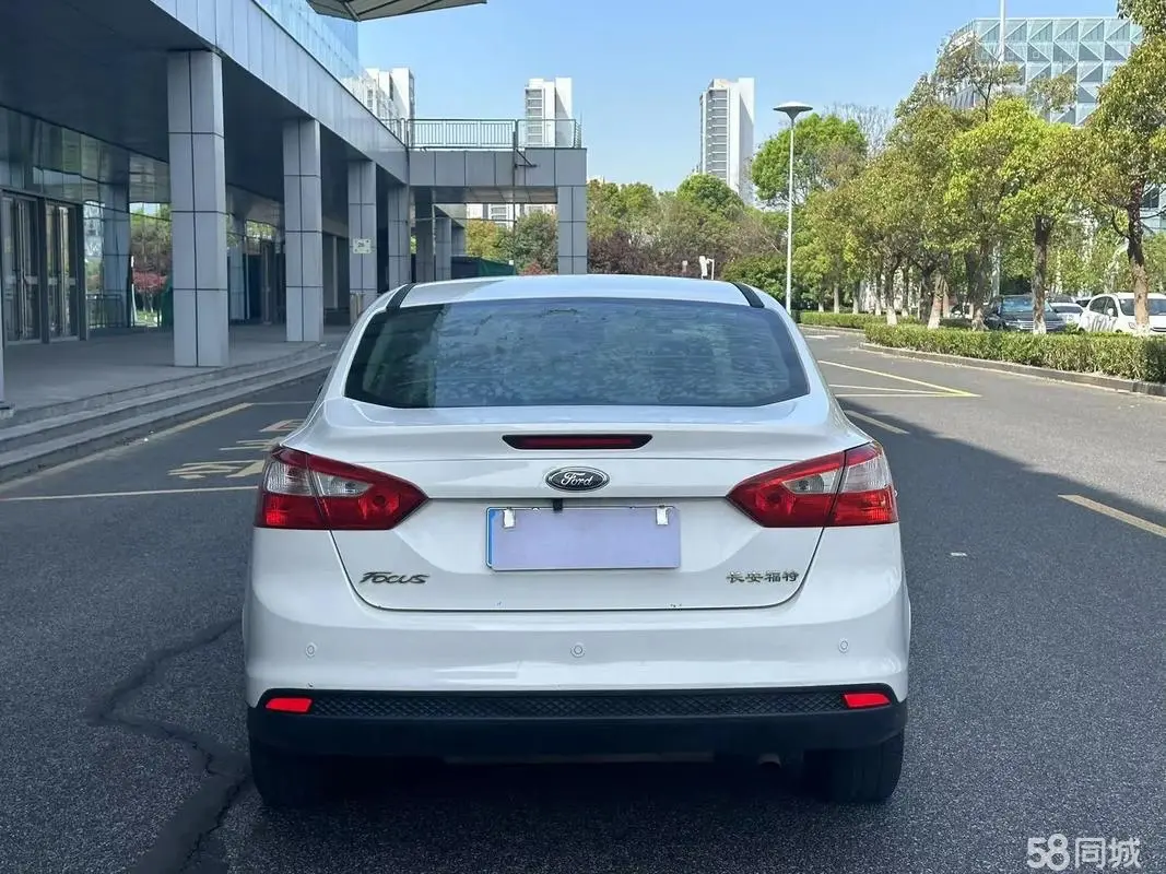 Ford Focus 2012 #4 Ford Focus 2012 car image #4