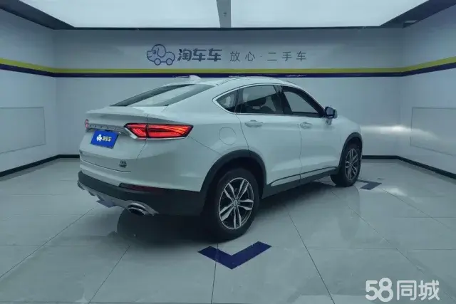 GEELY Tugella 2019 #4 GEELY Tugella 2019 car image #4