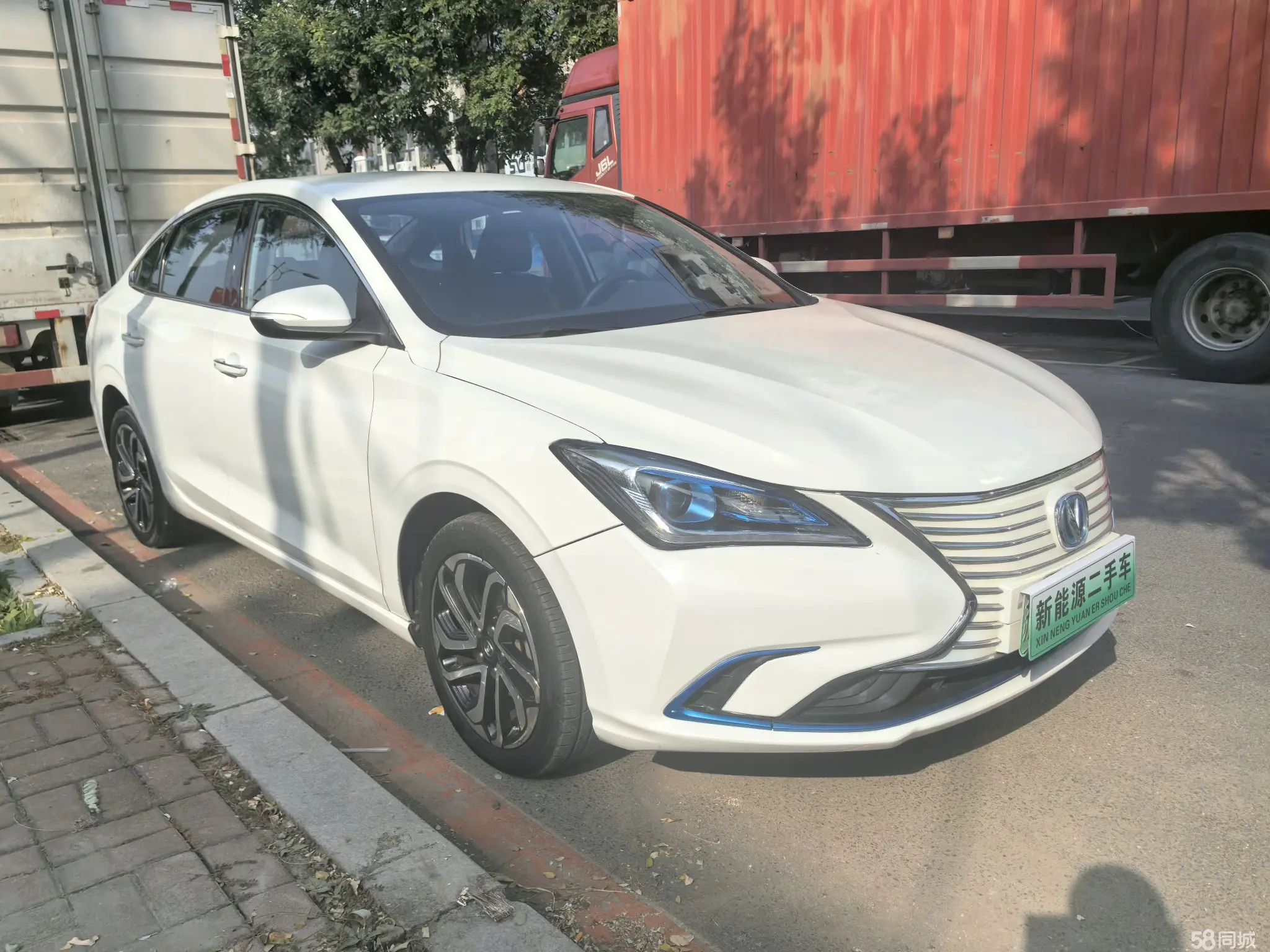 Changan Eado EV 2019 car image #4