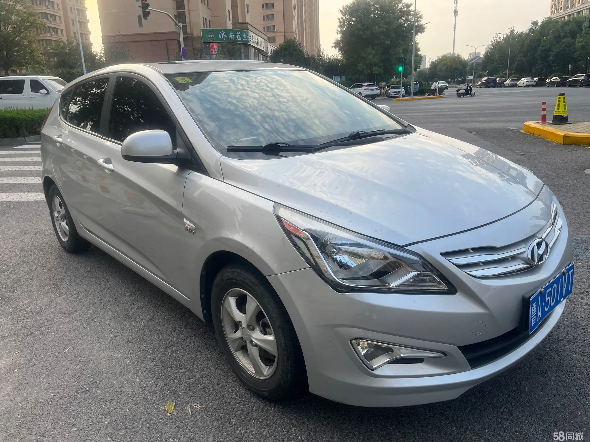 Hyundai Reina Hatchback 2015 #4 Hyundai Reina Hatchback 2015 immagine di auto #4