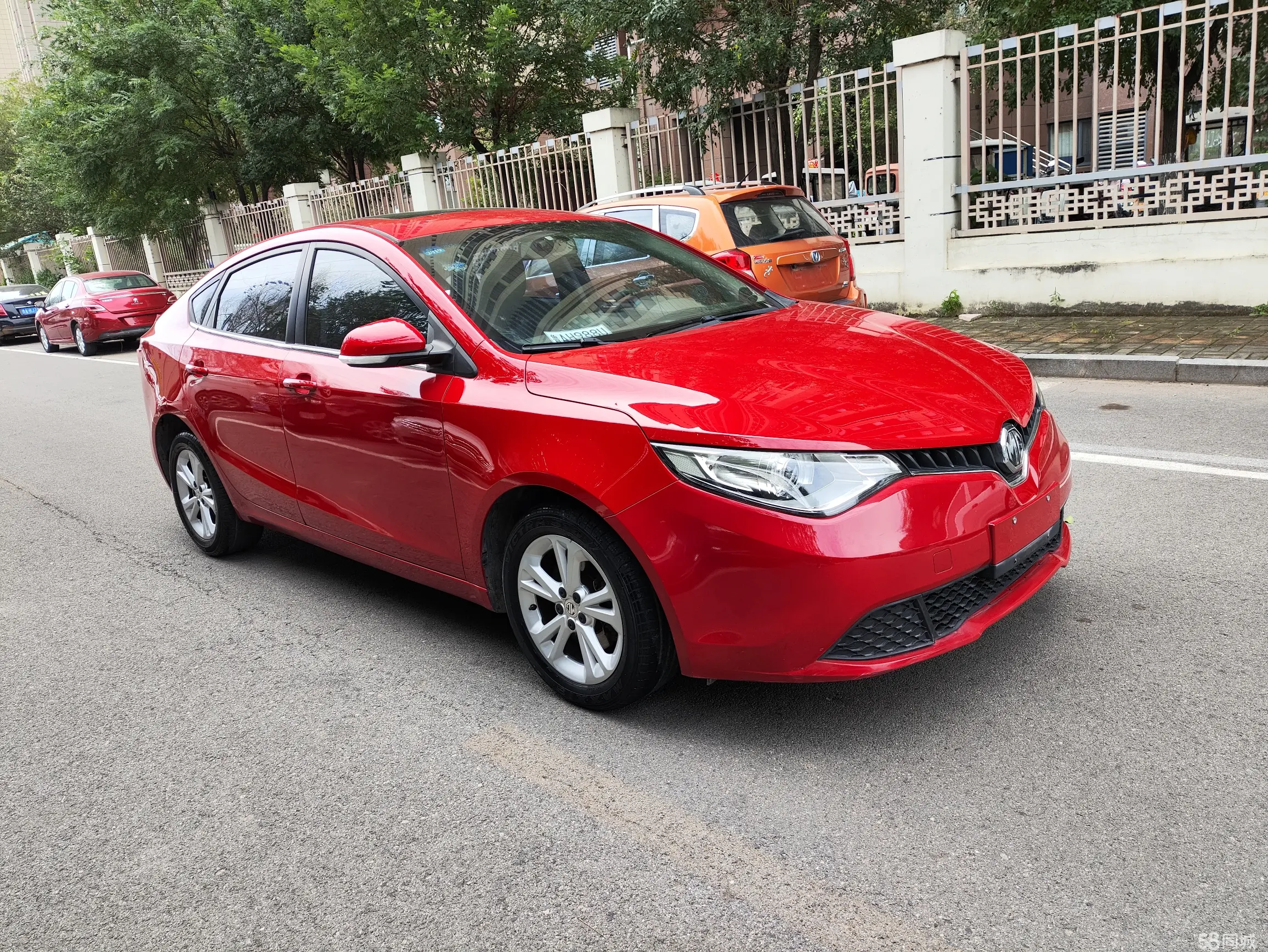 MG GT 2015 car image #4