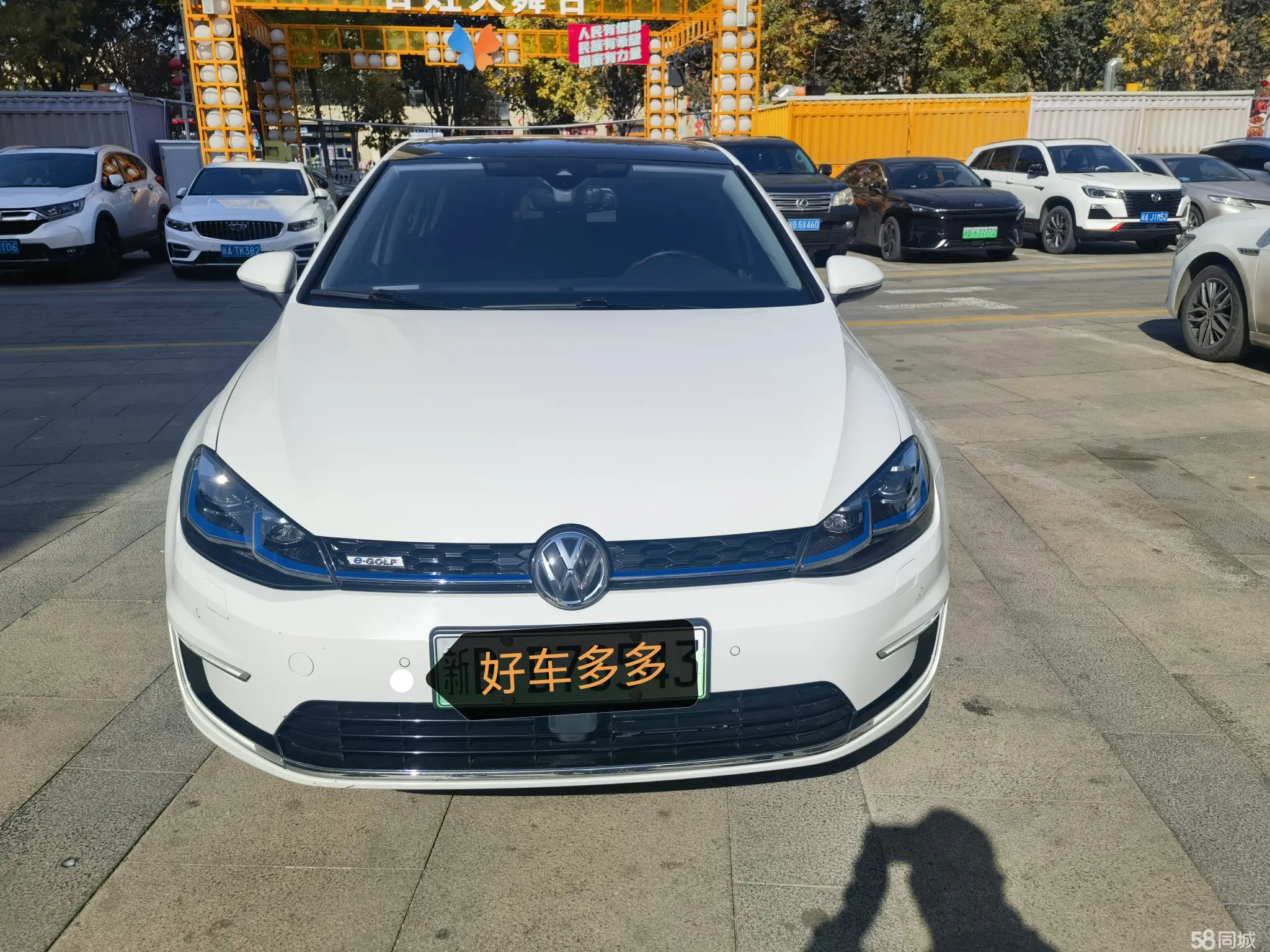 Volkswagen Golf Pure Electric 2019 car image #4