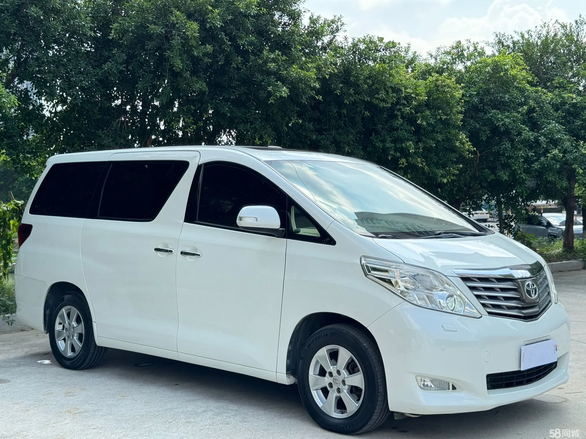 丰田 埃尔法 2011 汽车图片 #4