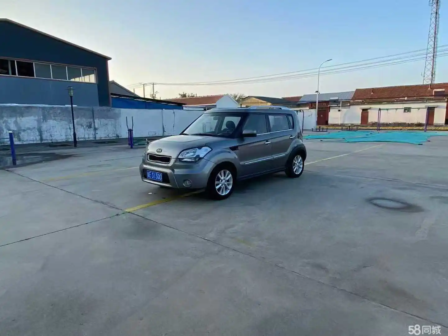 起亚 秀尔 2012 汽车图片 #4