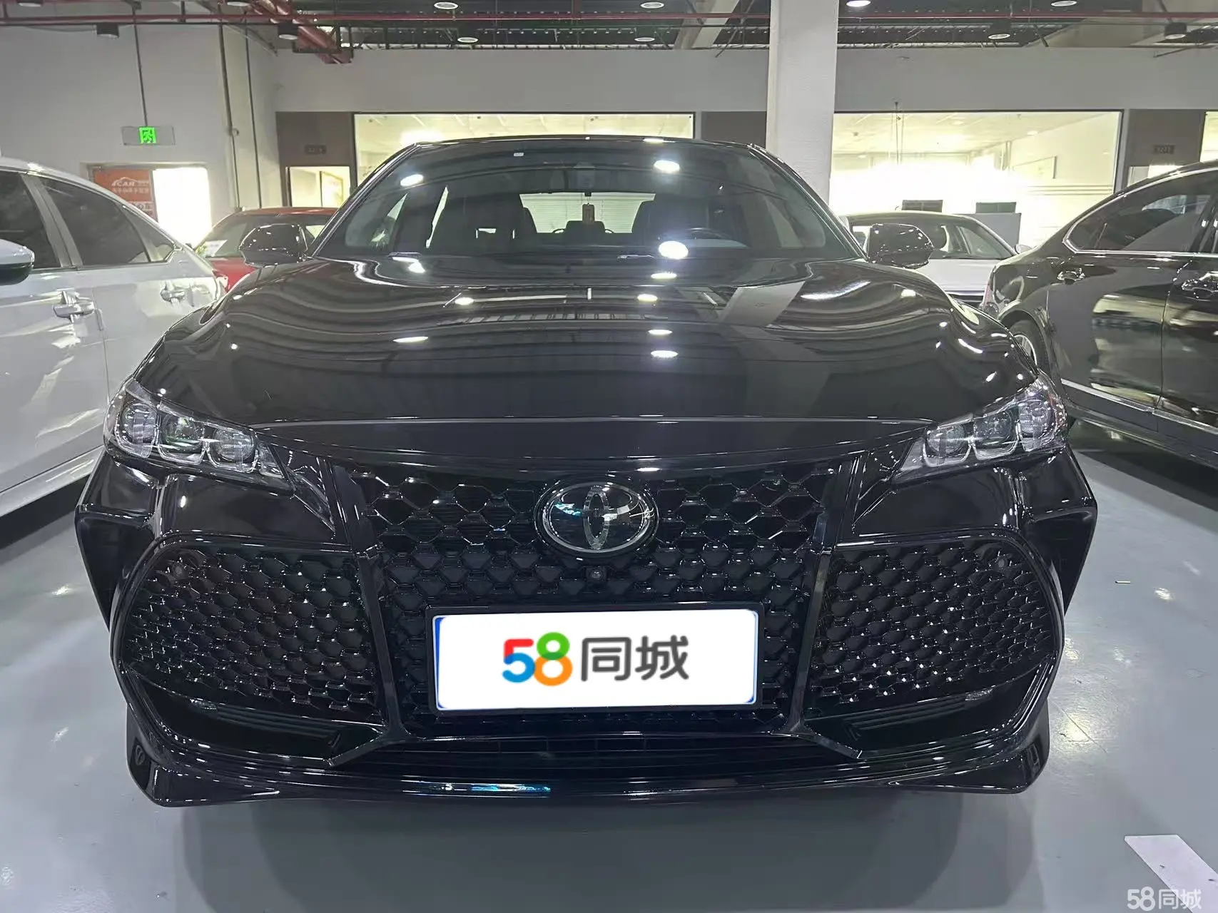 Toyota Avalon 2019 car image #4