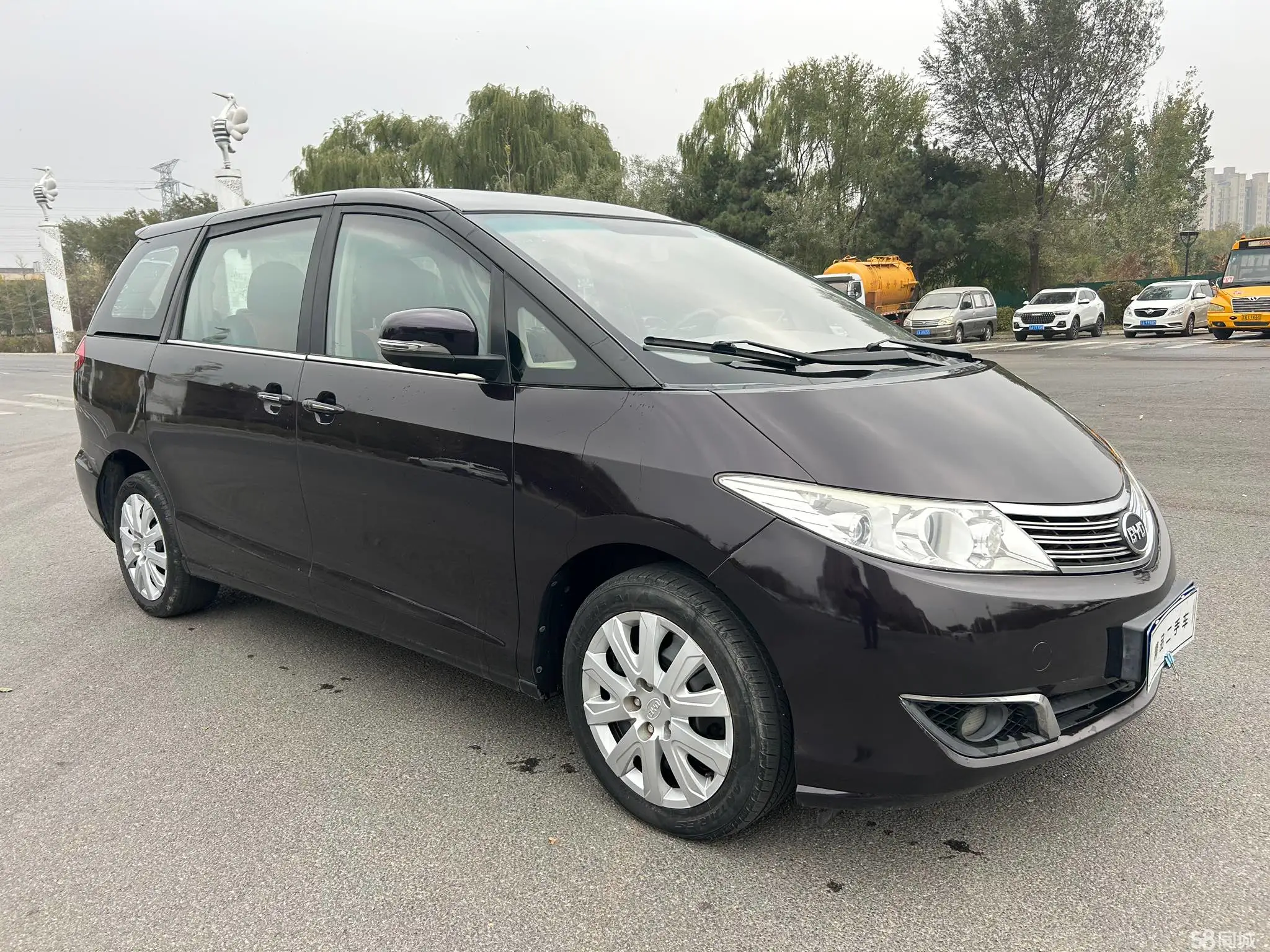 BYD M6 2016 #4 BYD M6 2016 car image #4