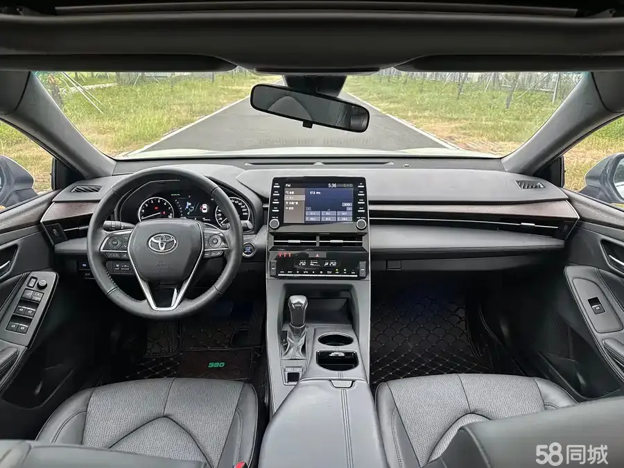 Toyota Avalon 2021 car image #4