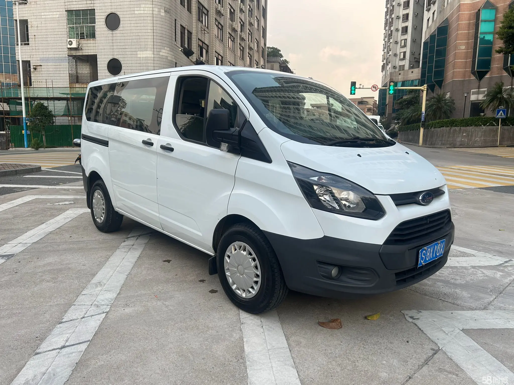 Ford Transit 2019 car image #4