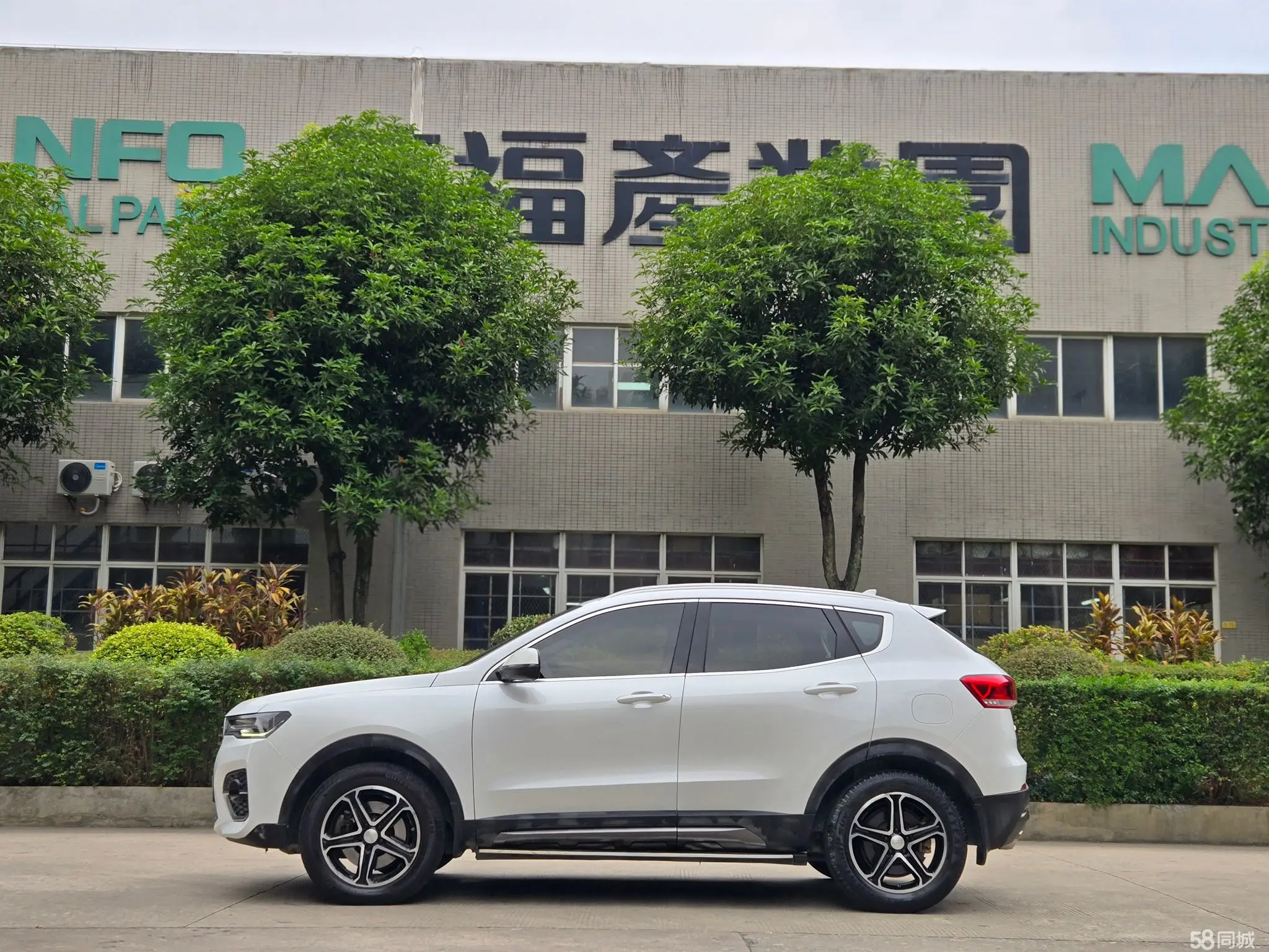 Haval H4 2019 #4 Haval H4 2019 car image #4