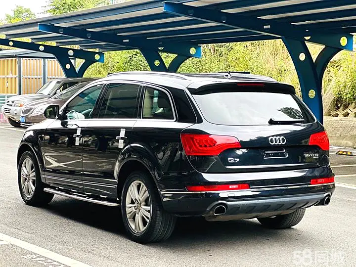 Audi Q7 2012 car image #4