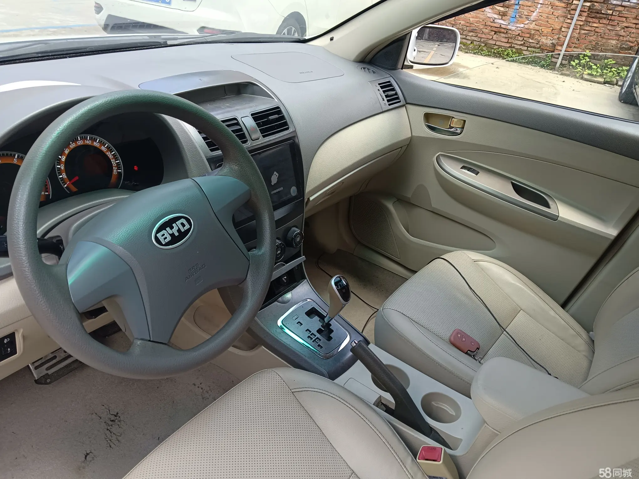 BYD L3 2014 car image #4
