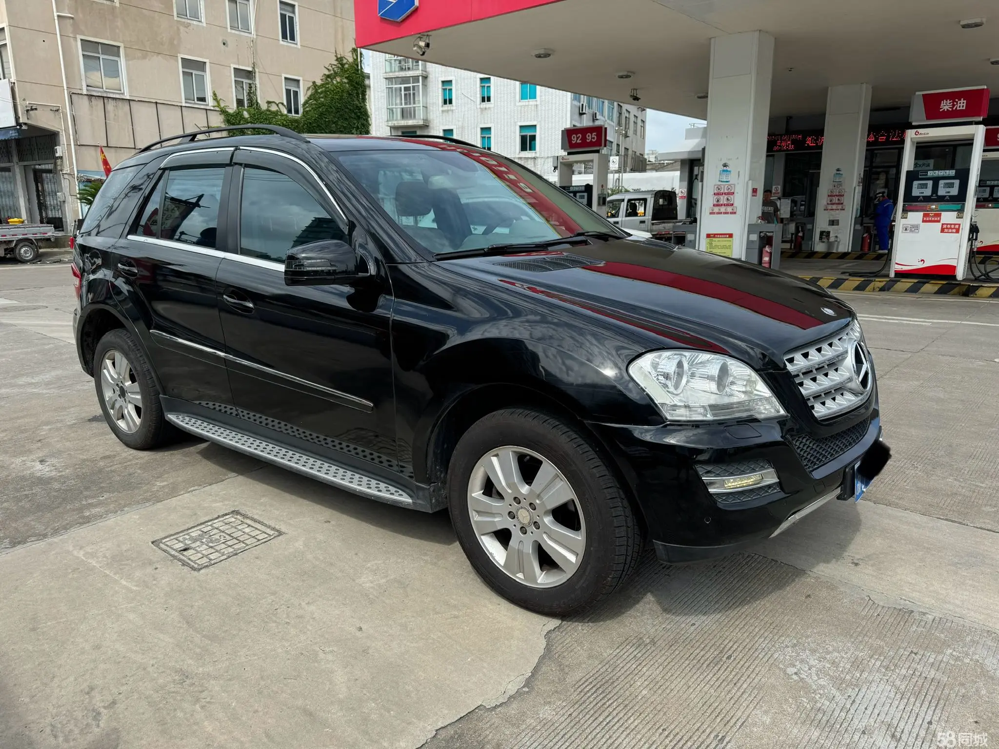 Mercedes-Benz M Class 2011 car image #4