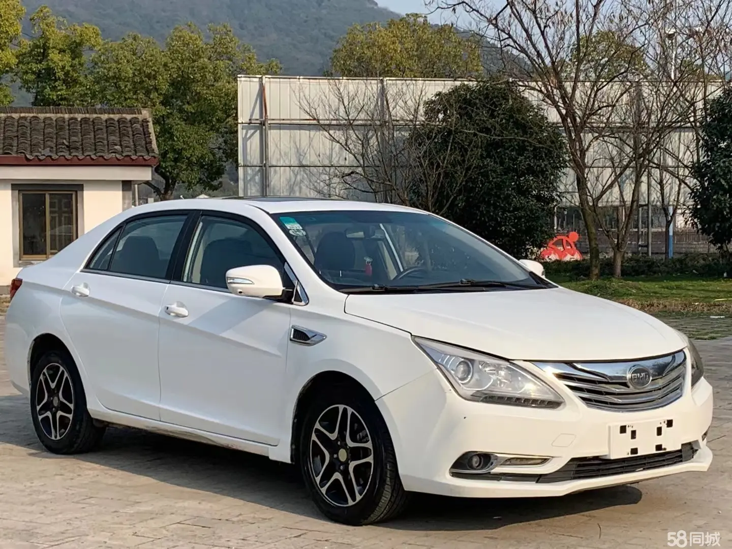 BYD G5 2015 #4 BYD G5 2015 immagine di auto #4