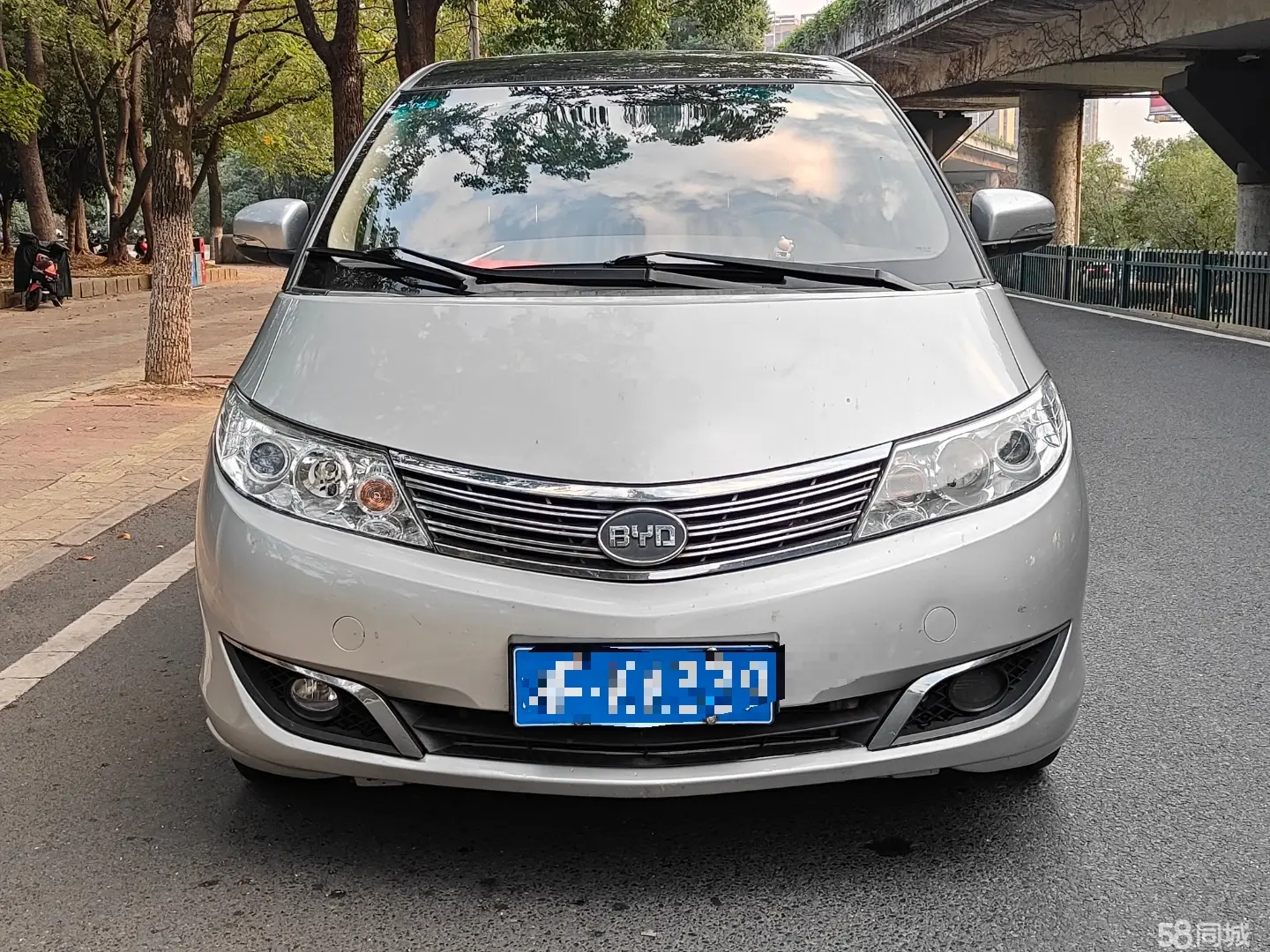 BYD M6 2016 изображение автомобиля #4