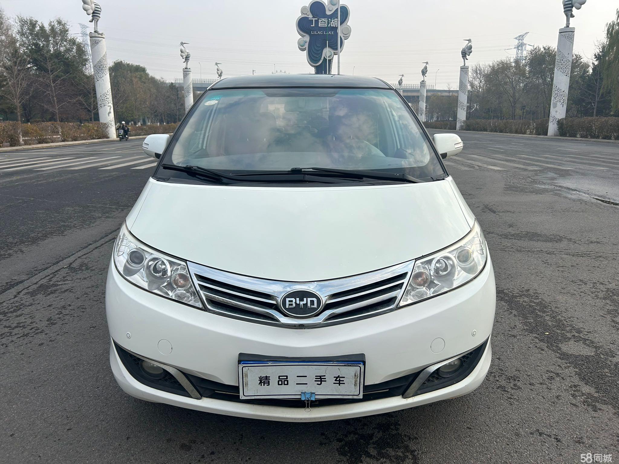 BYD M6 2014 صورة سيارة #4