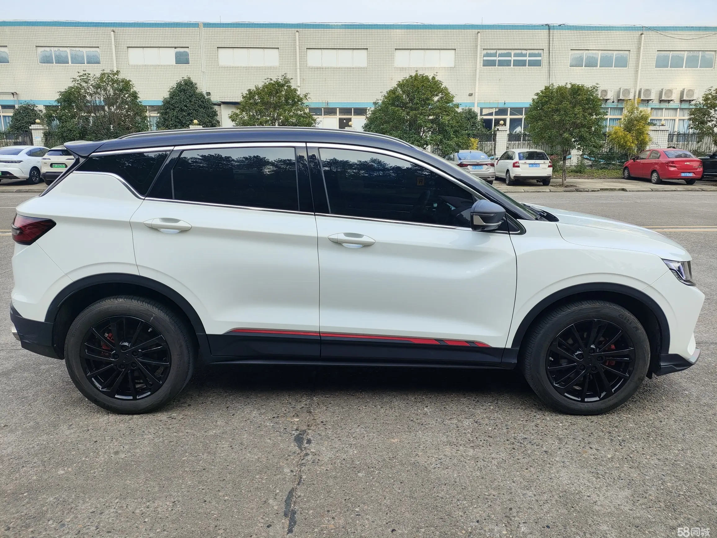GEELY Coolray 2022 car image #4