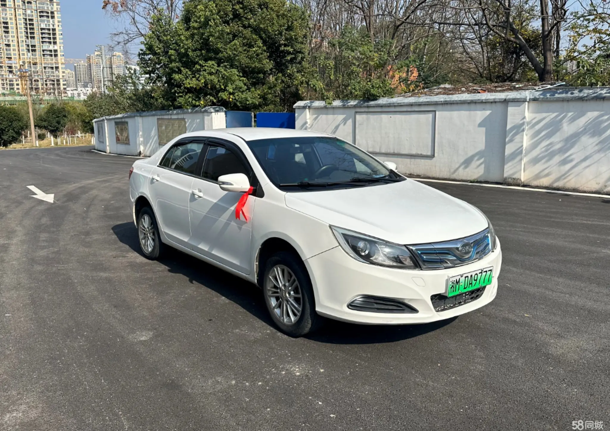 BYD e5 2018 #4 BYD e5 2018 car image #4