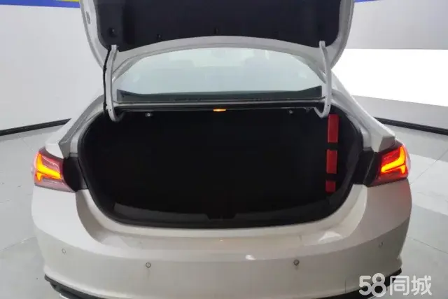 Chevrolet Malibu XL 2025 car image #4