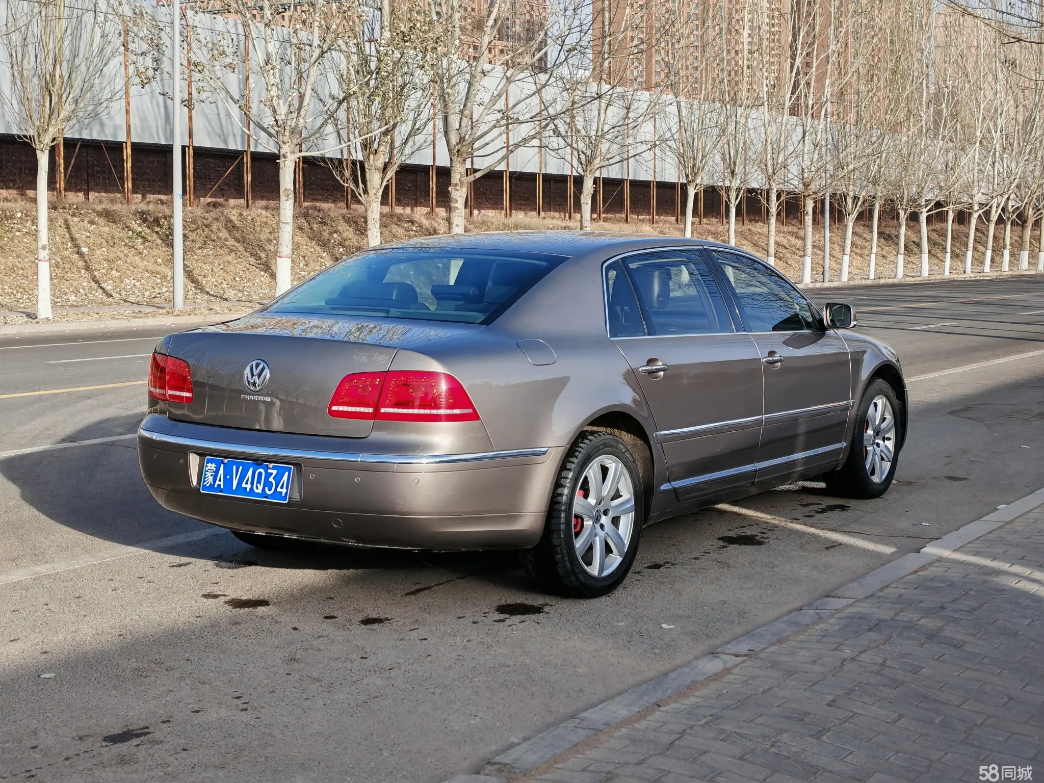 Volkswagen Pheaton 2011 immagine di auto #4