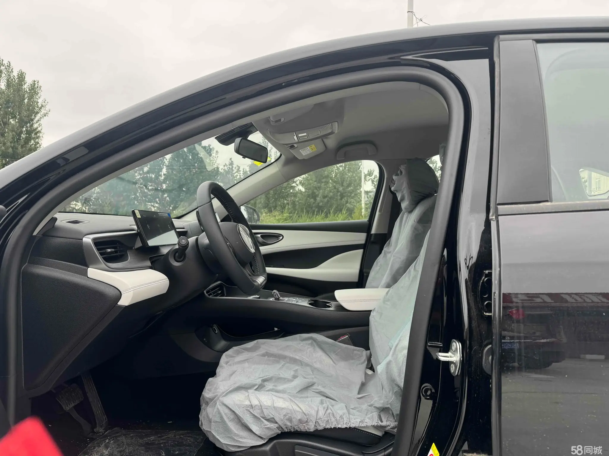 BYD Seal 05 DM-i 2025 car image #4