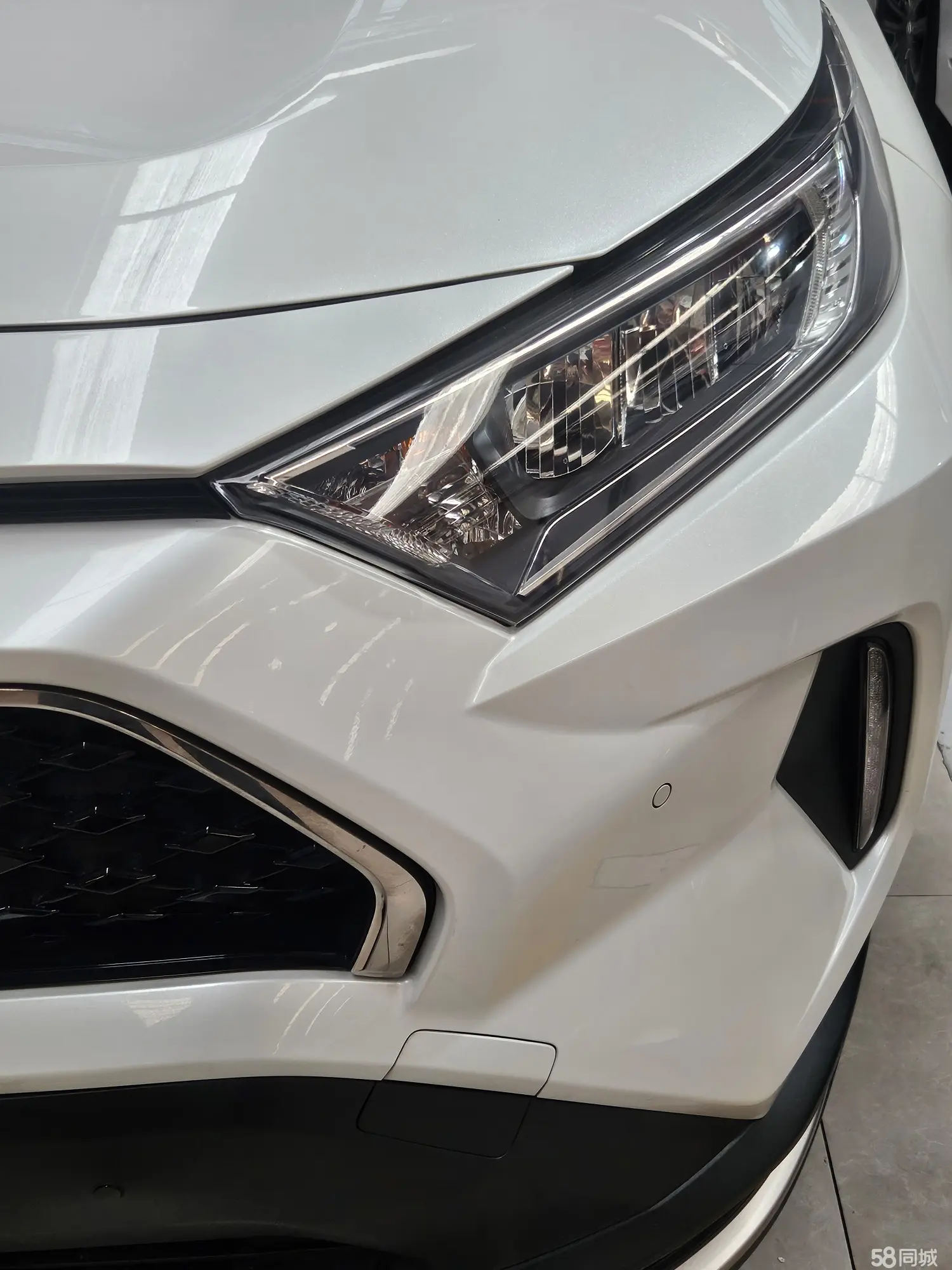 Toyota RAV4 Hybird E+ 2021 immagine di auto #4