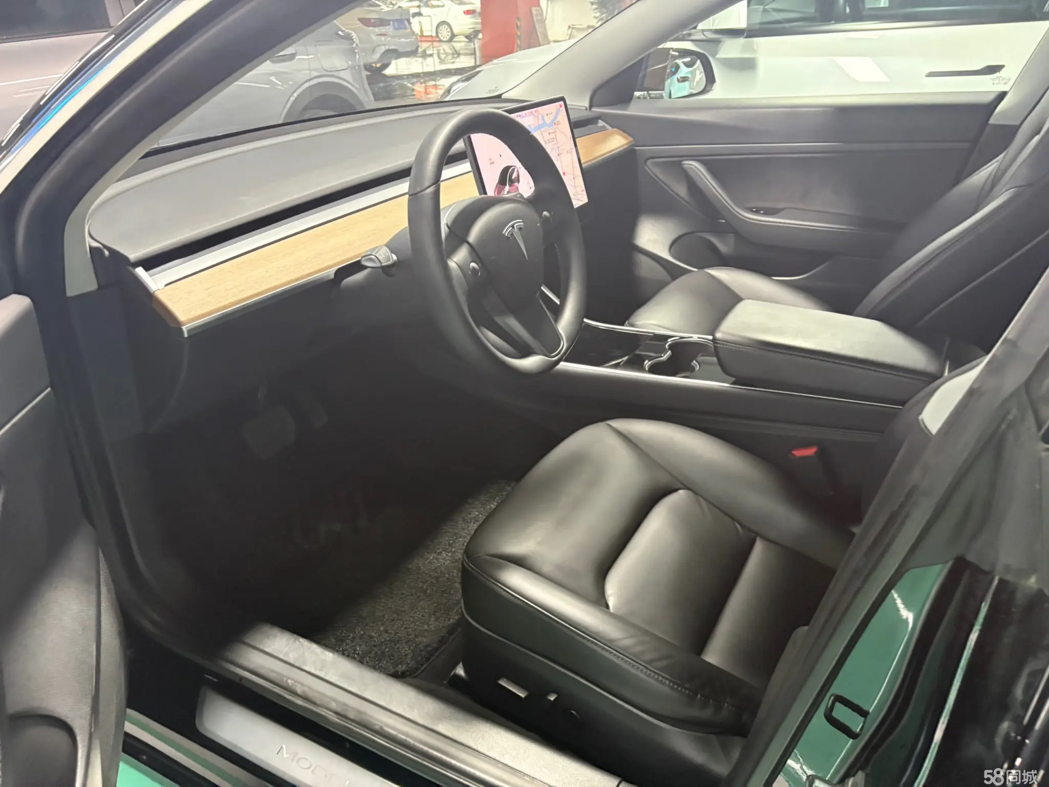 Tesla Model 3 2020 car image #4