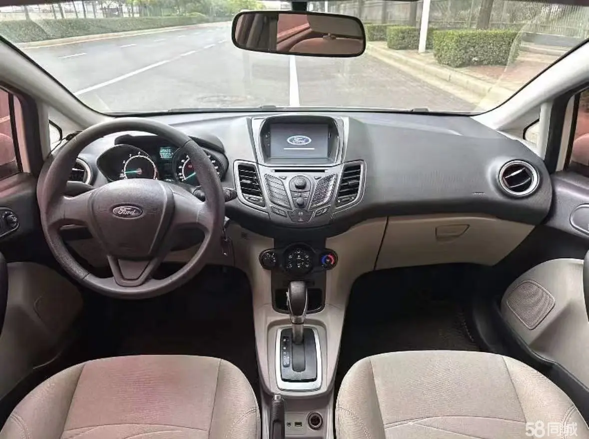 Ford Fiesta 2010 #4 Ford Fiesta 2010 car image #4