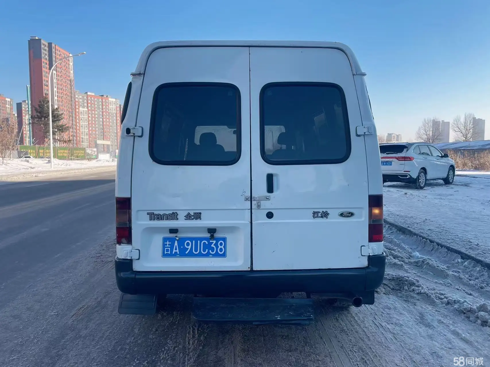 Ford Transit Classic 2010 car image #4