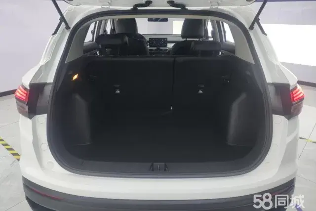 GEELY Coolray 2025 #4 GEELY Coolray 2025 car image #4