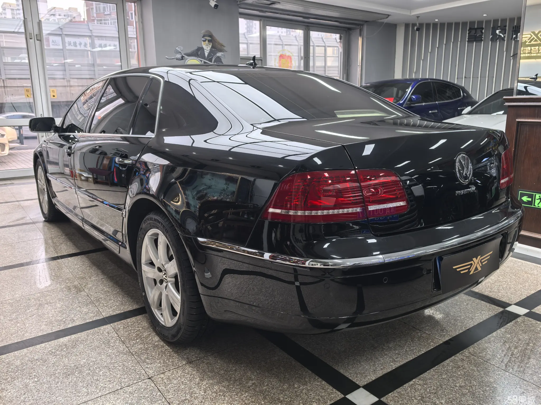 Volkswagen Pheaton 2011 immagine di auto #4