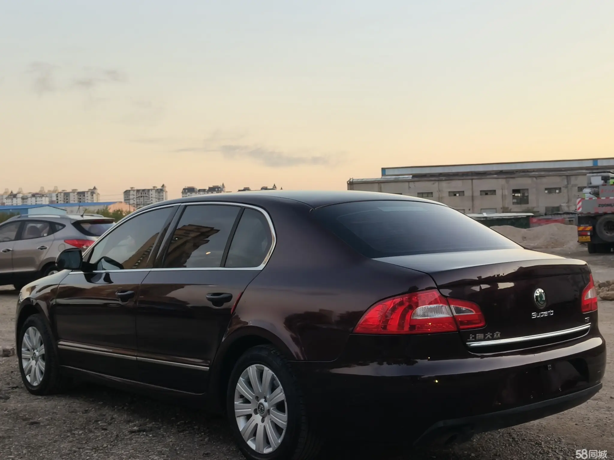 Skoda Superb 2012 imagen de coche #4