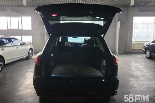 Volkswagen Touareg 2022 car image #4