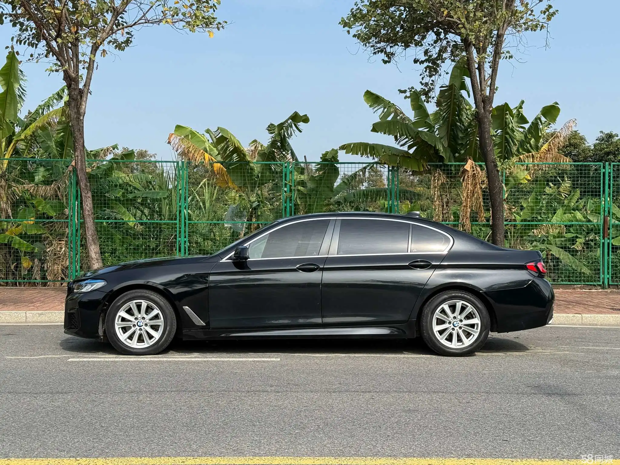 BMW 5 Series (Imported) 2011 #4 BMW 5 Series (Imported) 2011 صورة سيارة #4