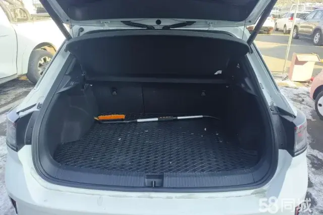 Volkswagen T-Roc 2024 car image #4