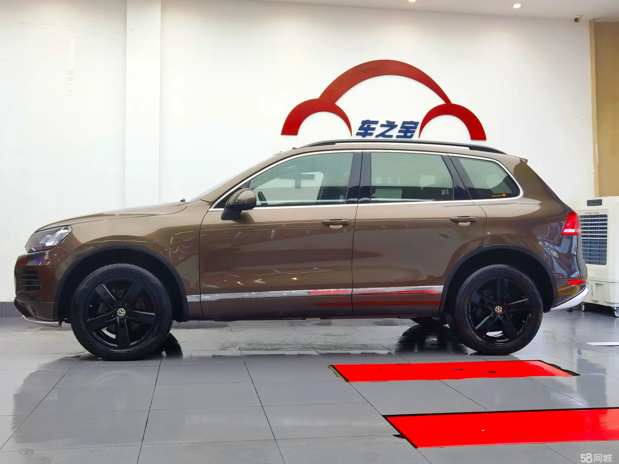 Volkswagen Touareg 2012 car image #4