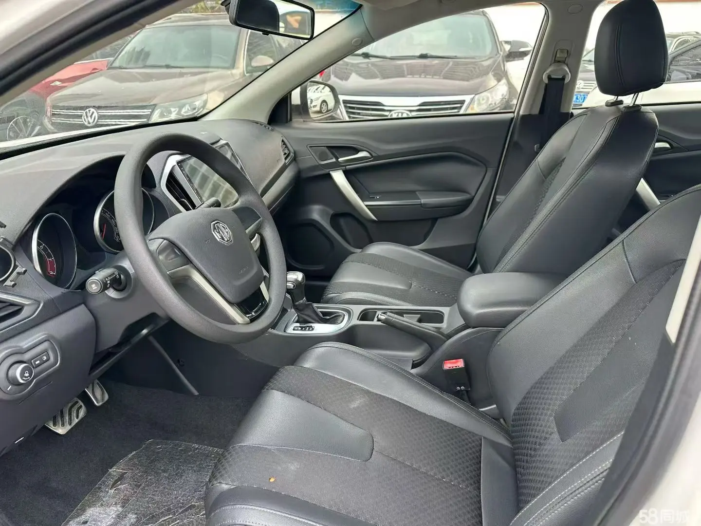 MG GT 2016 car image #4