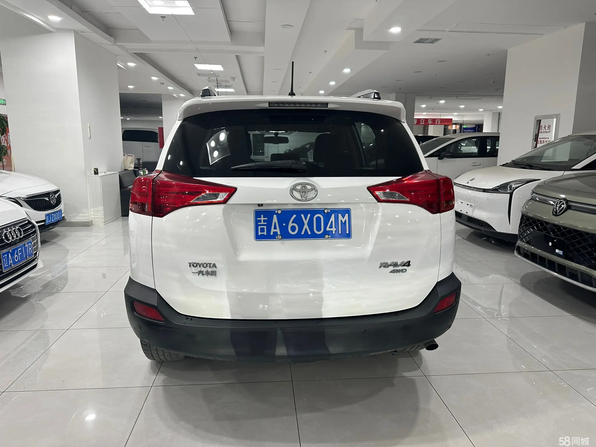 Toyota RAV4 2014 car image #4