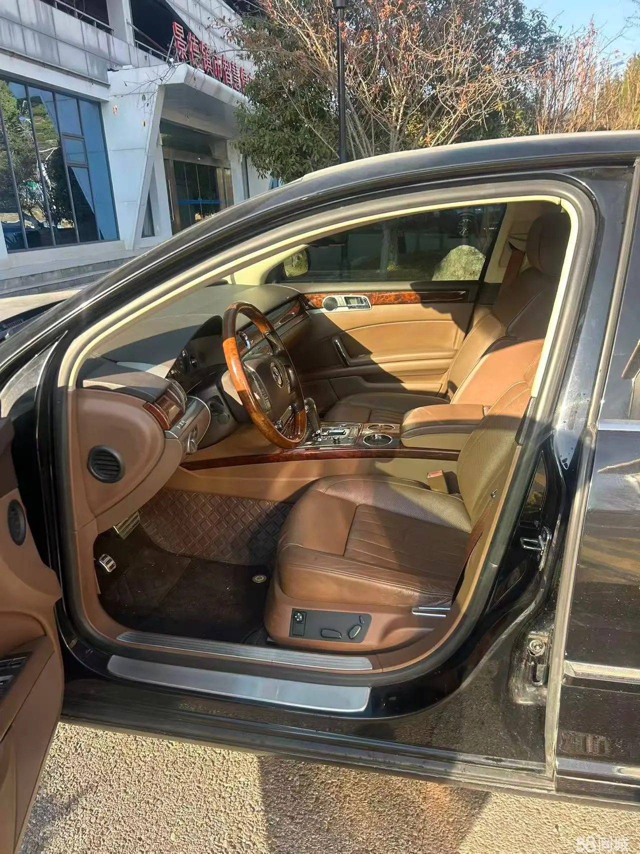 Volkswagen Pheaton 2013 immagine di auto #4