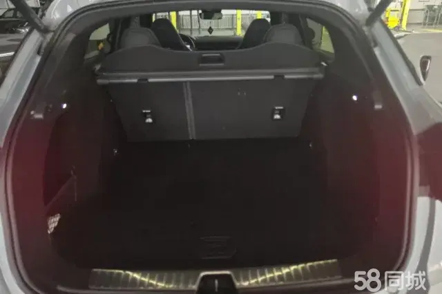 Lynk & Co 01 EM-P 2022 car image #4