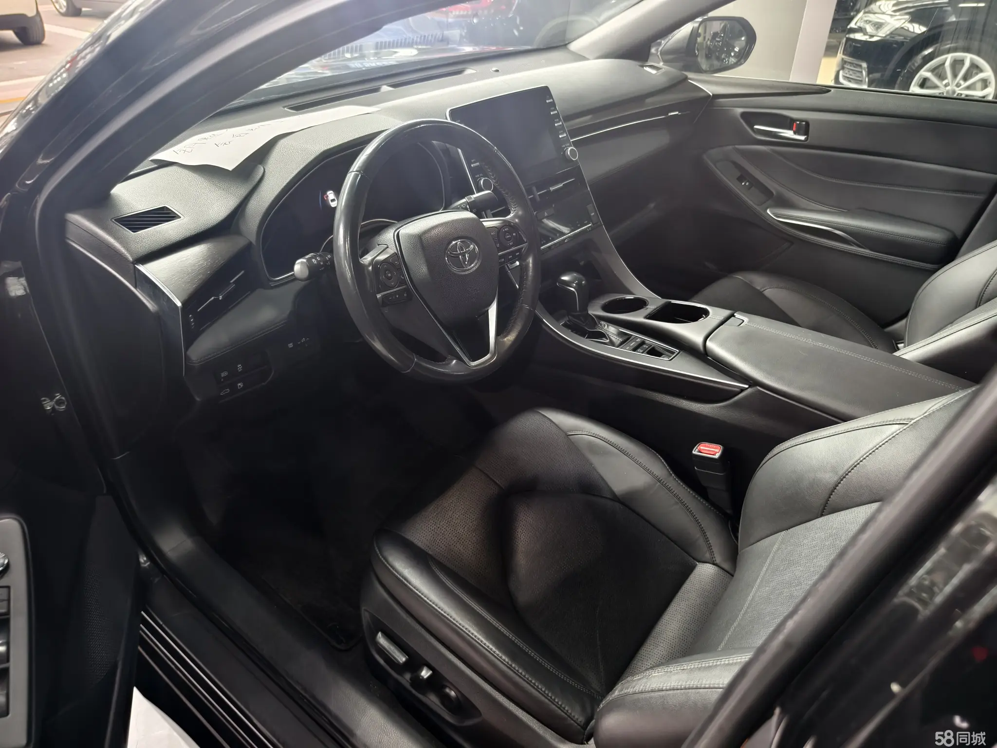 Toyota Avalon 2020 car image #4